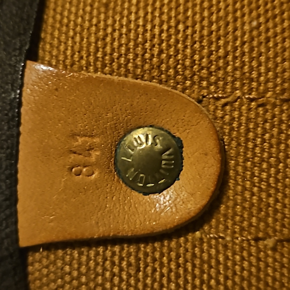 Vintage LV duffle - Picture 14 of 16